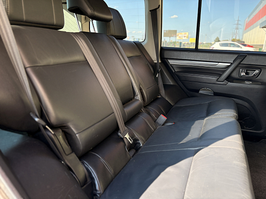 Mitsubishi Pajero Ultimate, 2011 года, пробег 269000 км