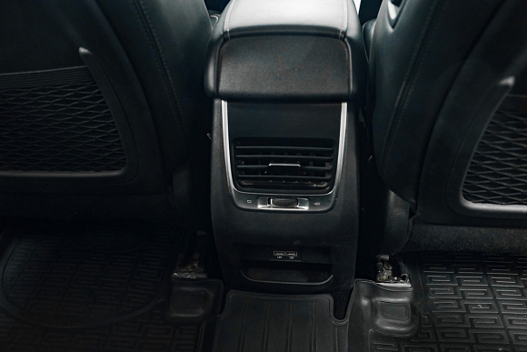 Geely Atlas Luxury, 2019 года, пробег 93000 км