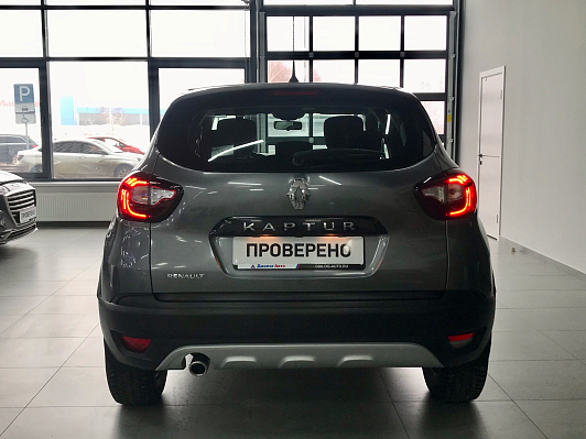 Renault Kaptur Drive, 2017 года, пробег 52000 км