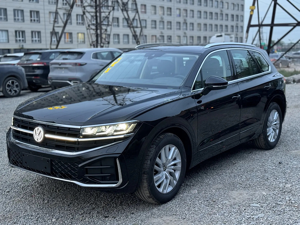 Volkswagen Touareg Sharp shadow version, черный