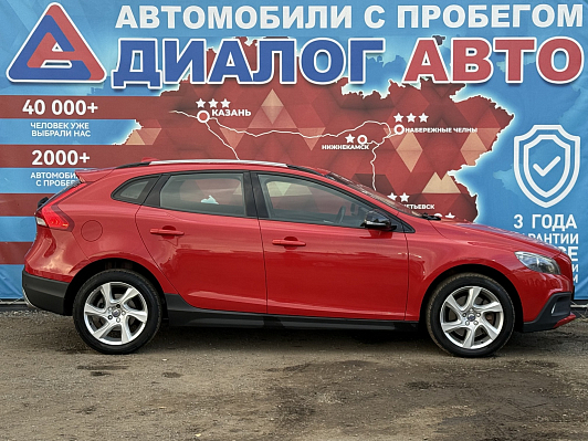 Volvo V40 Cross Country Summum, 2016 года, пробег 100000 км