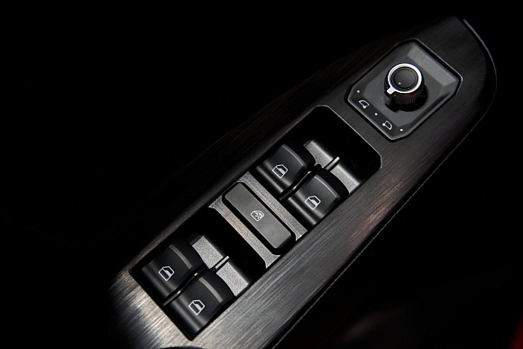 Haval Jolion Tech+, красный