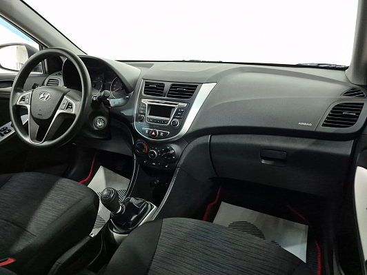 Hyundai Solaris Comfort, 2015 года, пробег 98463 км