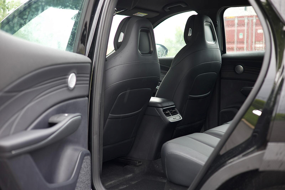 Omoda C7 Актив, черный