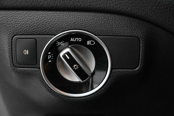 Mercedes-Benz GLA GLA 250 4MATIC Особая серия, 2016 года, пробег 161675 км