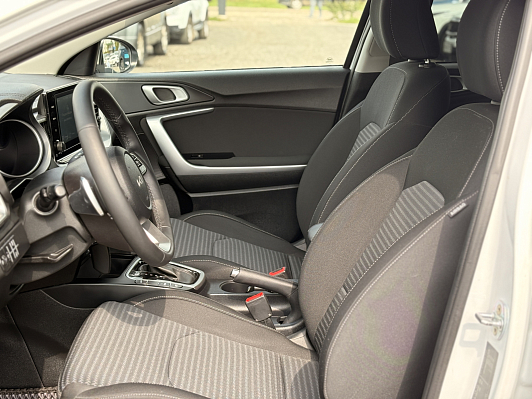 Kia Ceed Luxe, 2022 года, пробег 83397 км