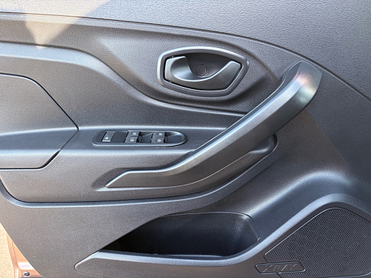 Lada (ВАЗ) XRAY Comfort, 2017 года, пробег 61000 км