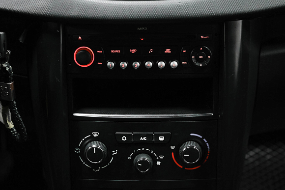 Peugeot 207 Envy, 2009 года, пробег 197615 км