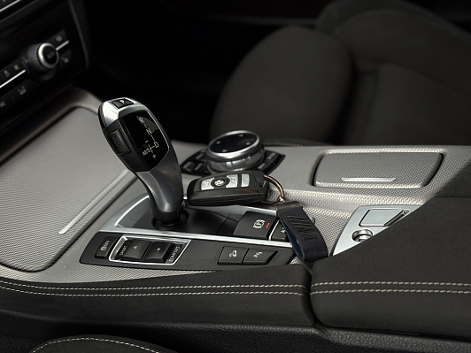 BMW 5 серии, 2014 года, пробег 168161 км