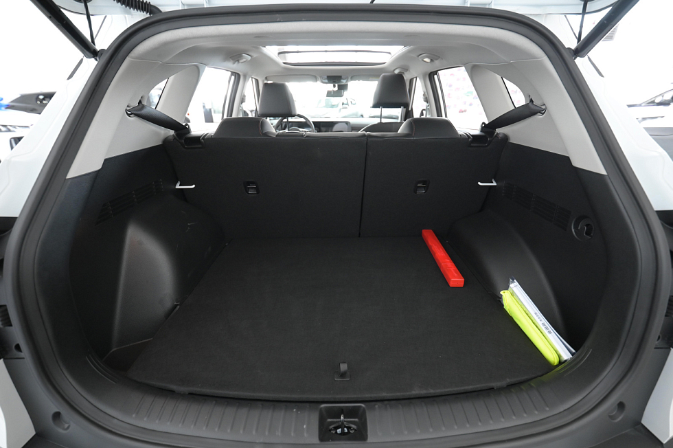 Kia Seltos Deluxe Edition, белый