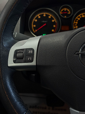 Opel Astra, 2014 года, пробег 75000 км