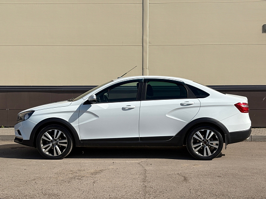 Lada (ВАЗ) Vesta Luxe Multimedia (2019-2021), 2018 года, пробег 152411 км