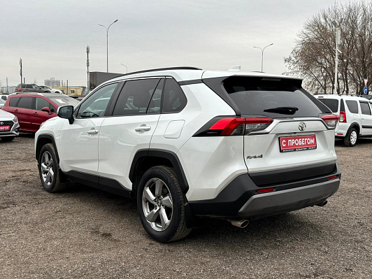 Toyota RAV4 Комфорт, 2021 года, пробег 85699 км