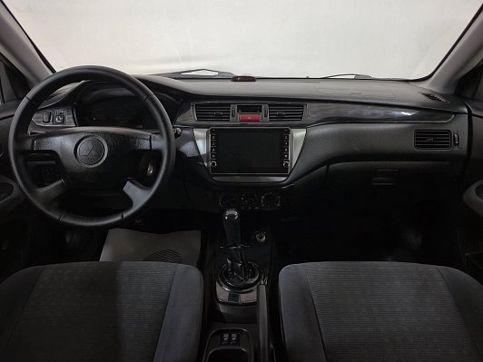 Mitsubishi Lancer, 2004 года, пробег 181755 км