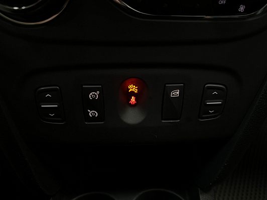 Renault Logan Stepway Drive, 2020 года, пробег 141000 км