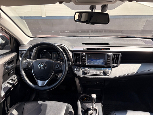 Toyota RAV4 Exclusive, 2016 года, пробег 119747 км