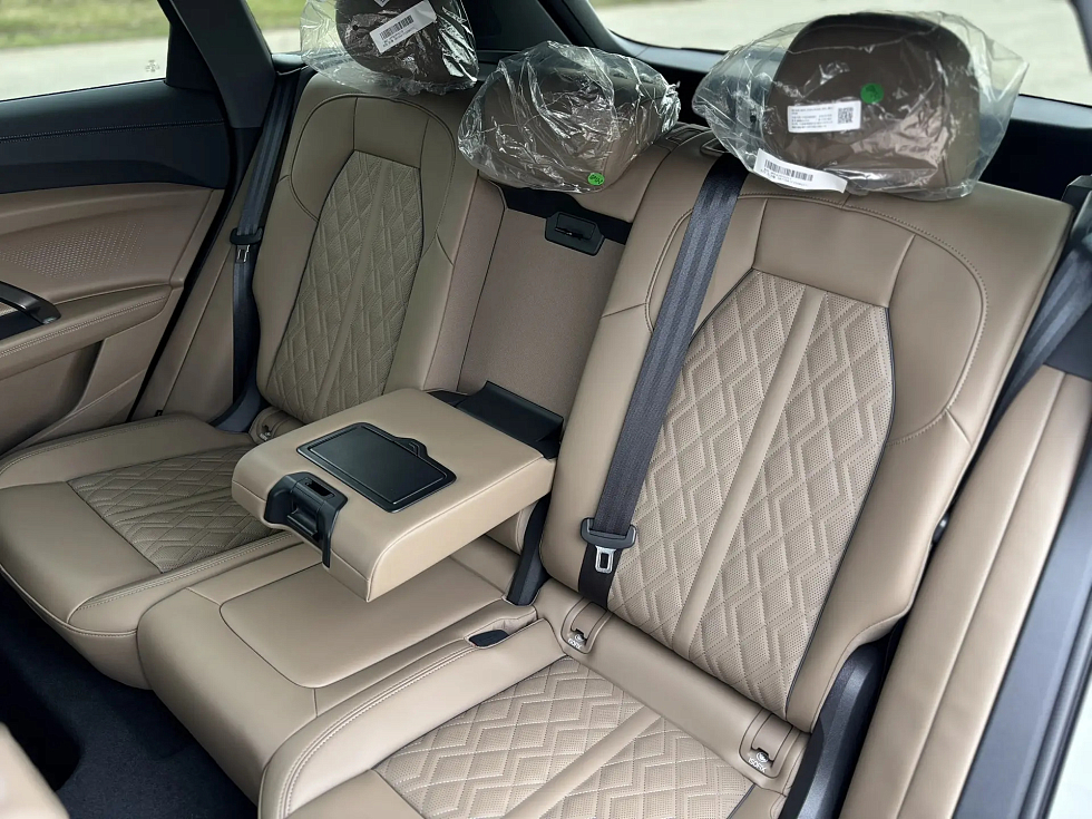 Audi Q5 40 TFSI quattro Luxury Dynamic, белый