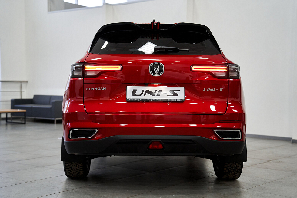 Changan UNI-S (CS55 Plus) Luxe, красный