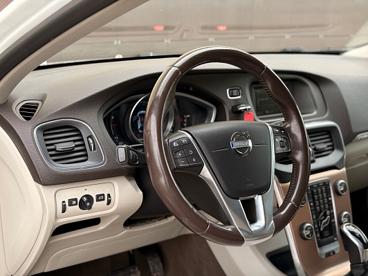 Volvo V40 Cross Country, 2014 года, пробег 153170 км