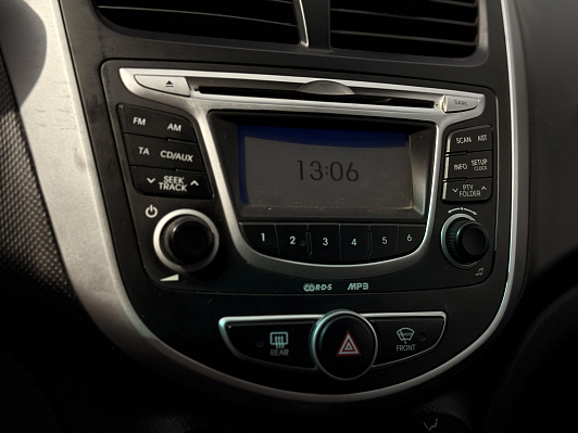 Hyundai Solaris Active, 2012 года, пробег 241297 км