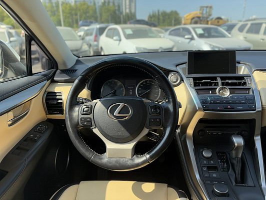 Lexus NX Luxury, 2015 года, пробег 100658 км