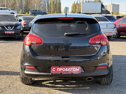 Kia Ceed Prestige, 2015 года, пробег 165000 км