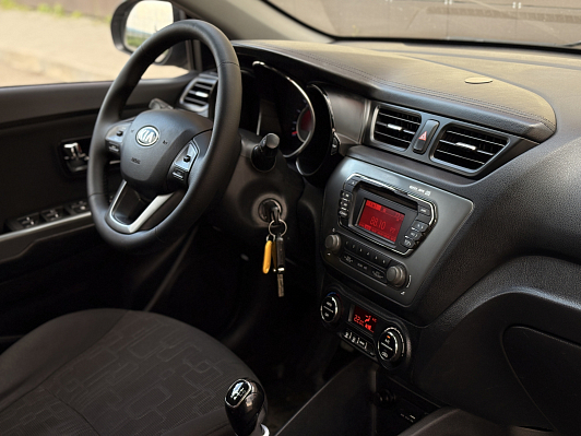 Kia Rio, 2013 года, пробег 230038 км