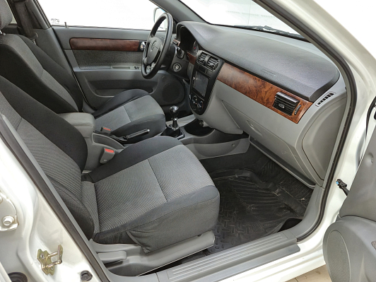 Daewoo Gentra Elegant, 2013 года, пробег 141664 км