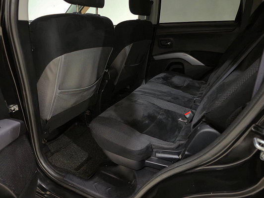 Mitsubishi Outlander Intense, 2010 года, пробег 346656 км