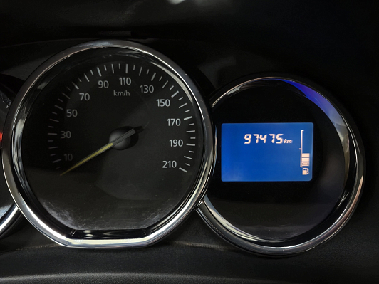 Renault Logan Confort, 2015 года, пробег 97473 км