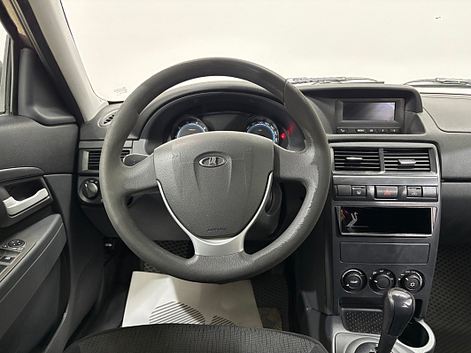 Lada (ВАЗ) Priora, 2015 года, пробег 158349 км