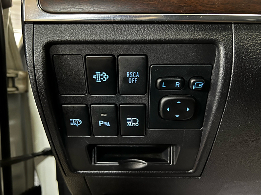 Toyota Land Cruiser Люкс Safety (7 мест), 2016 года, пробег 174802 км