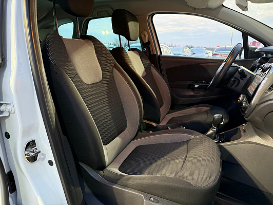 Renault Kaptur Style, 2017 года, пробег 124420 км