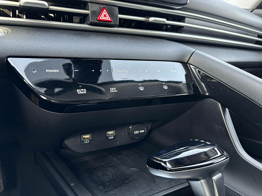 Hyundai Elantra Premium Edition, 2023 года, пробег 32895 км