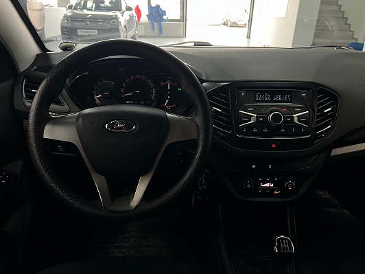 Lada (ВАЗ) Vesta Comfort, 2018 года, пробег 100000 км