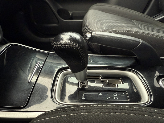 Mitsubishi Outlander Intense, 2018 года, пробег 172000 км