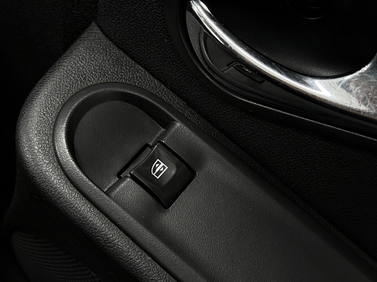 Renault Duster, 2017 года, пробег 123000 км