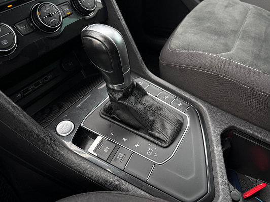 Volkswagen Tiguan CONNECT PLUS, 2019 года, пробег 130000 км