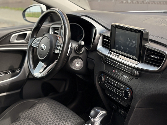 Kia Ceed Luxe, 2019 года, пробег 178574 км
