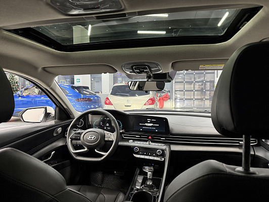 Hyundai Elantra LUX, 2024 года, пробег 36700 км