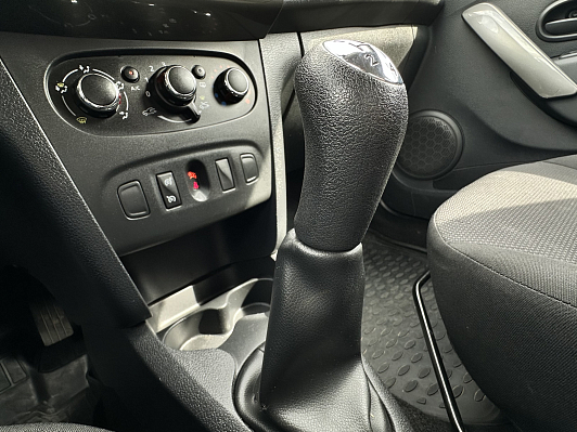 Renault Sandero Confort, 2017 года, пробег 151926 км