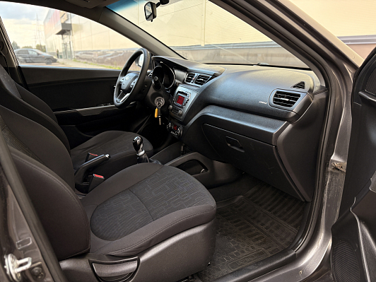 Kia Rio, 2013 года, пробег 230038 км