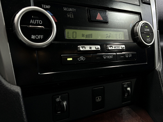 Toyota Camry, 2013 года, пробег 221915 км