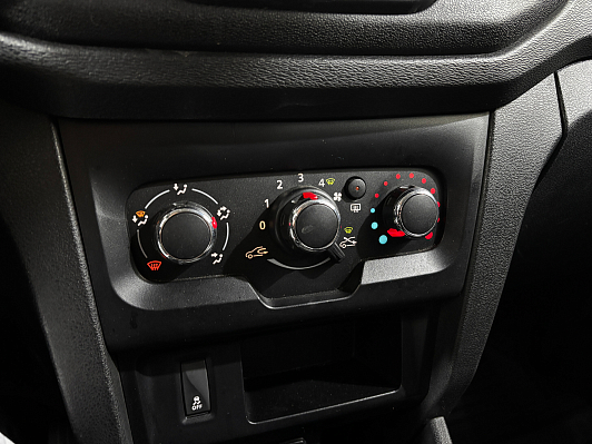 Lada (ВАЗ) XRAY Optima Air conditioner (2018), 2018 года, пробег 79746 км