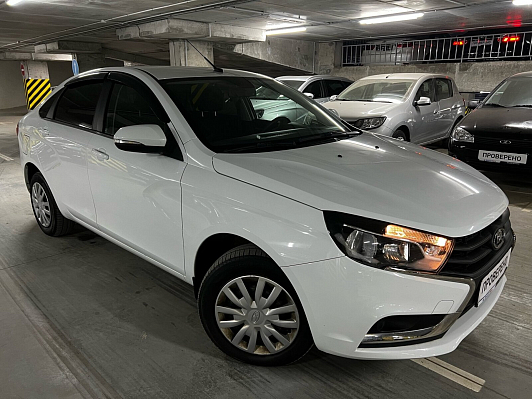 Lada (ВАЗ) Vesta Luxe, 2019 года, пробег 74000 км