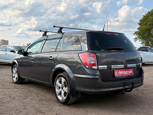 Opel Astra, 2011 года, пробег 254000 км