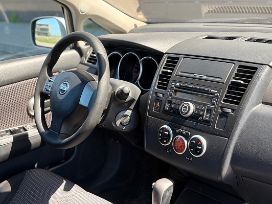 Nissan Tiida Elegance, 2011 года, пробег 143000 км