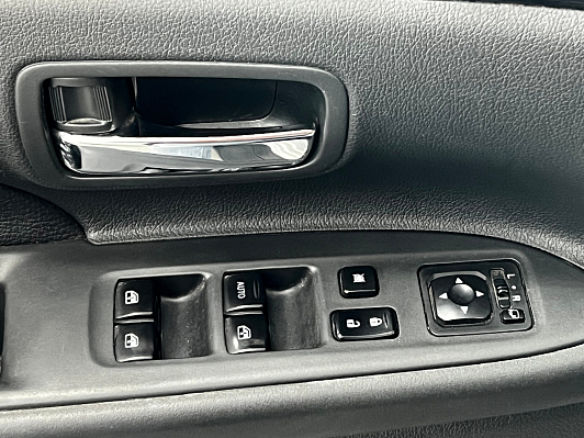 Mitsubishi Outlander, 2017 года, пробег 104000 км