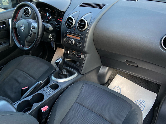 Nissan Qashqai SE, 2012 года, пробег 240000 км