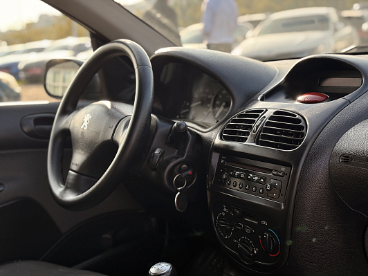 Peugeot 206, 2008 года, пробег 155891 км